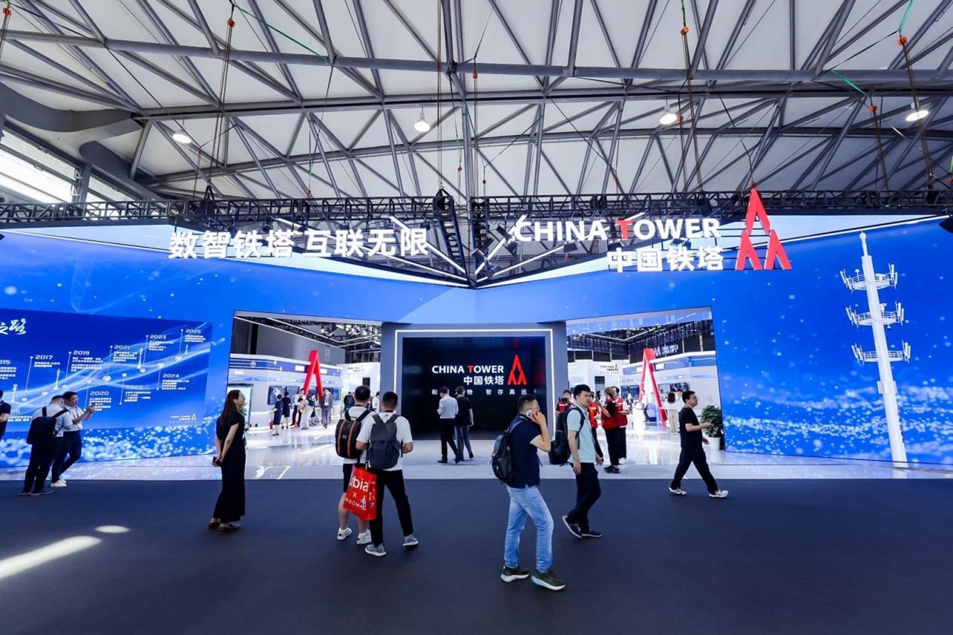 2025中国定位器平台行业：从"单点定位"到"时空智能新基建"_保险有温度,人保车险   品牌优势——快速了解燃油汽车车险