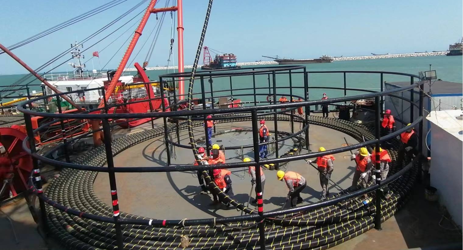 中天科技获得发明专利授权：“基于气推补偿的气吹光缆的凸部设计方法及气吹光缆”