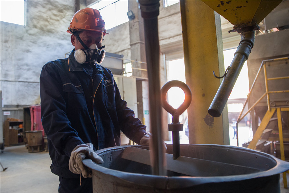 章源钨业：子公司生产用于PCB板材加工的硬质合金棒材