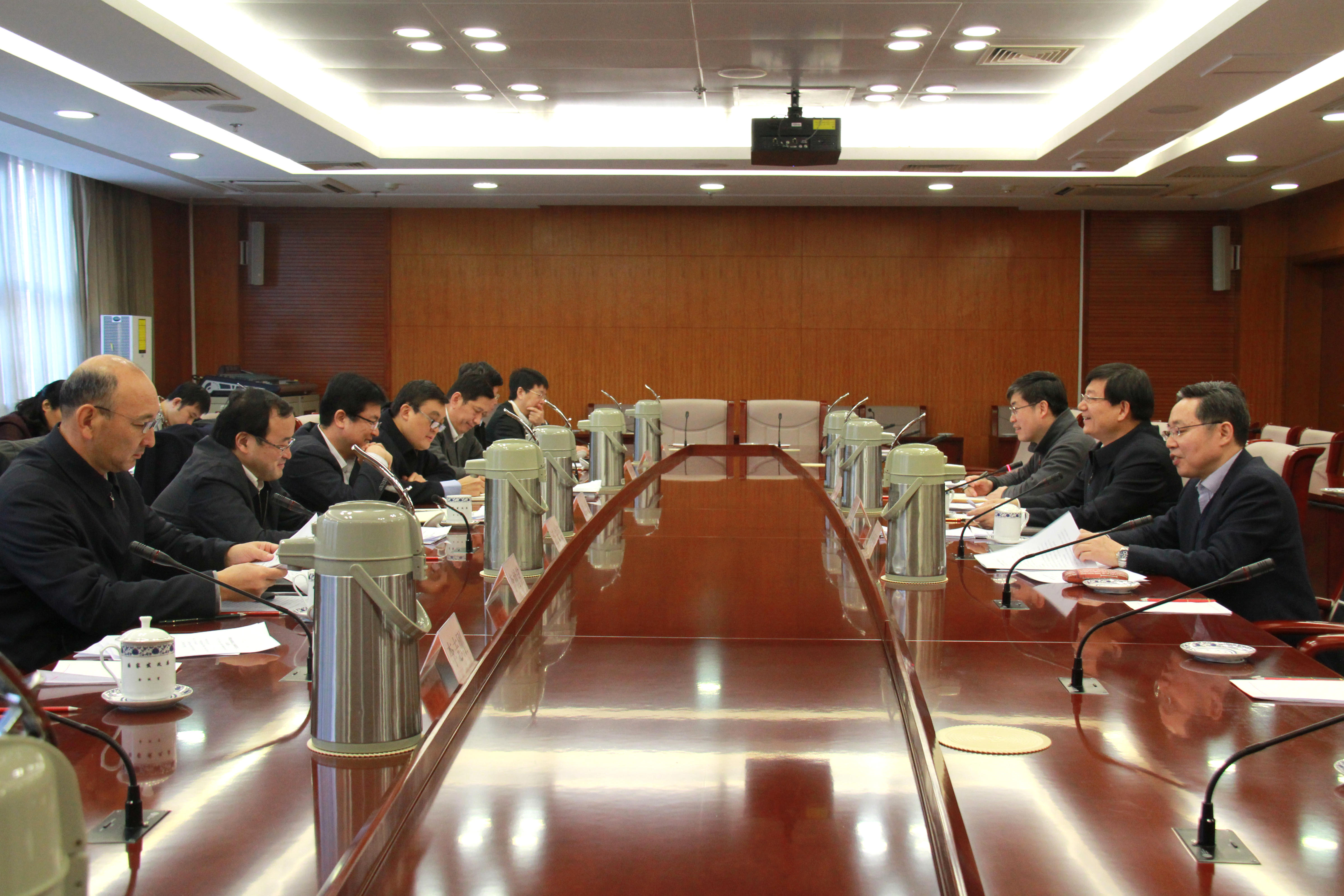 自由贸易试验区工作部际联席会议第十次全体会议在北京召开