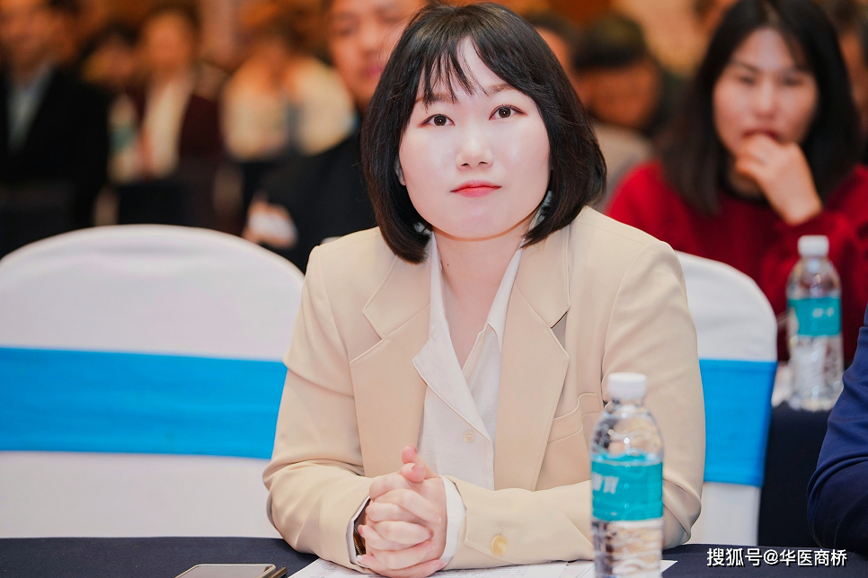 中孚信息聘任张丽为董秘：2024年任公司副总经理、财务总监薪酬75.66万