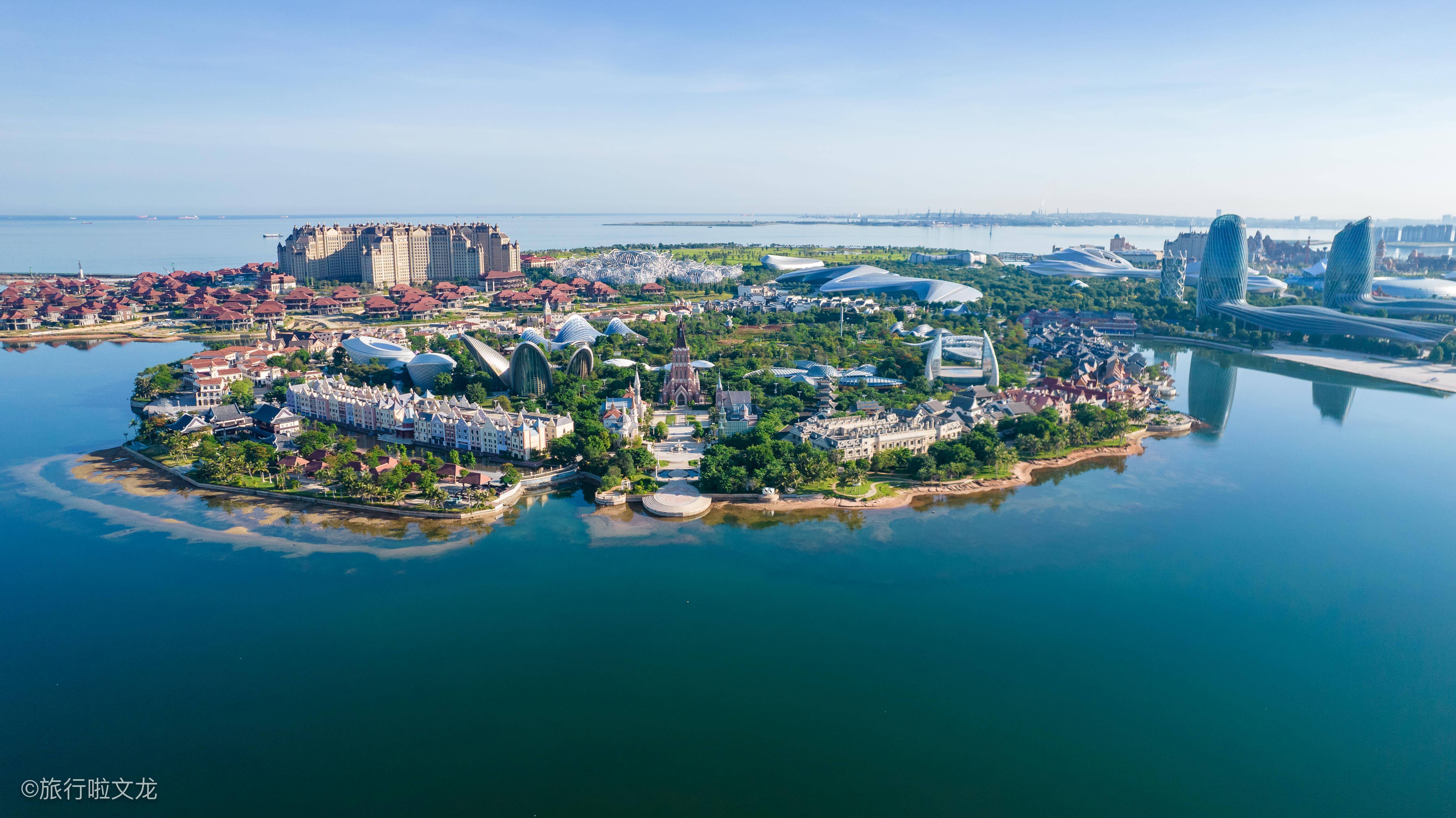 海南封关启航：中国最大自贸港的三重跃迁?