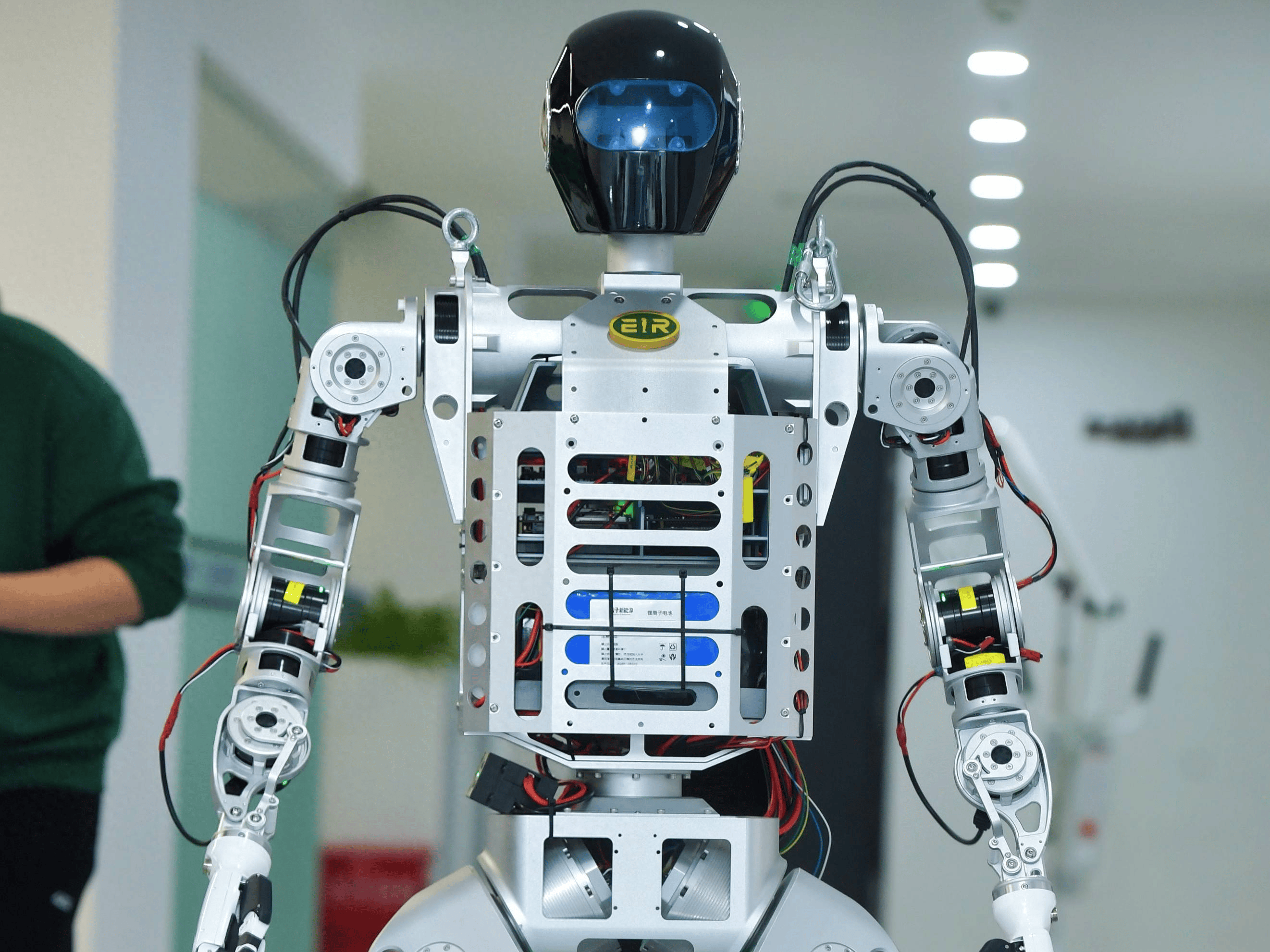 八部门：鼓励养老服务机器人产业发展