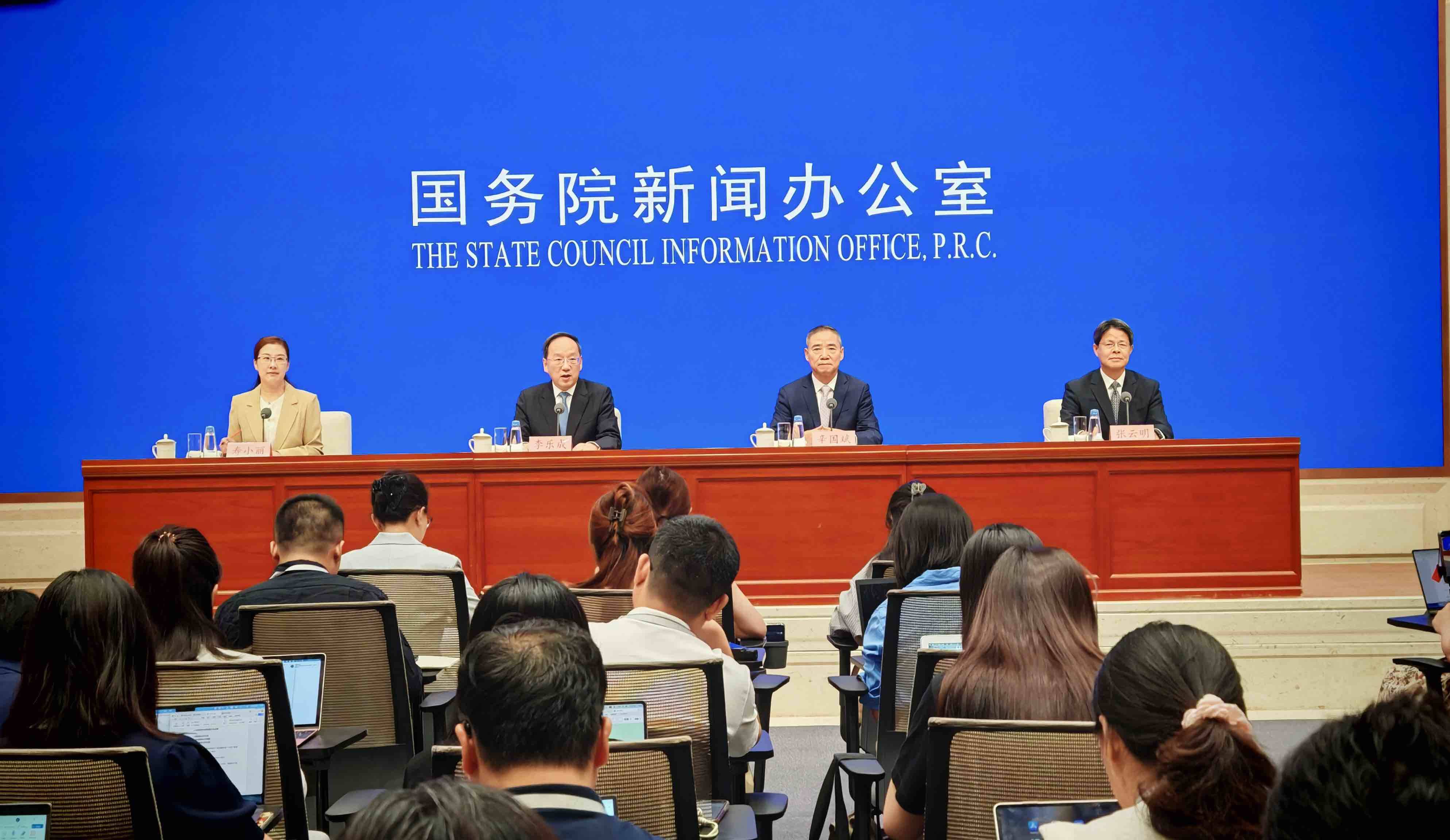 2025年工业和信息化领域对经济增长贡献超四成 “压舱石”作用凸显 工业经济锻造发展新动能