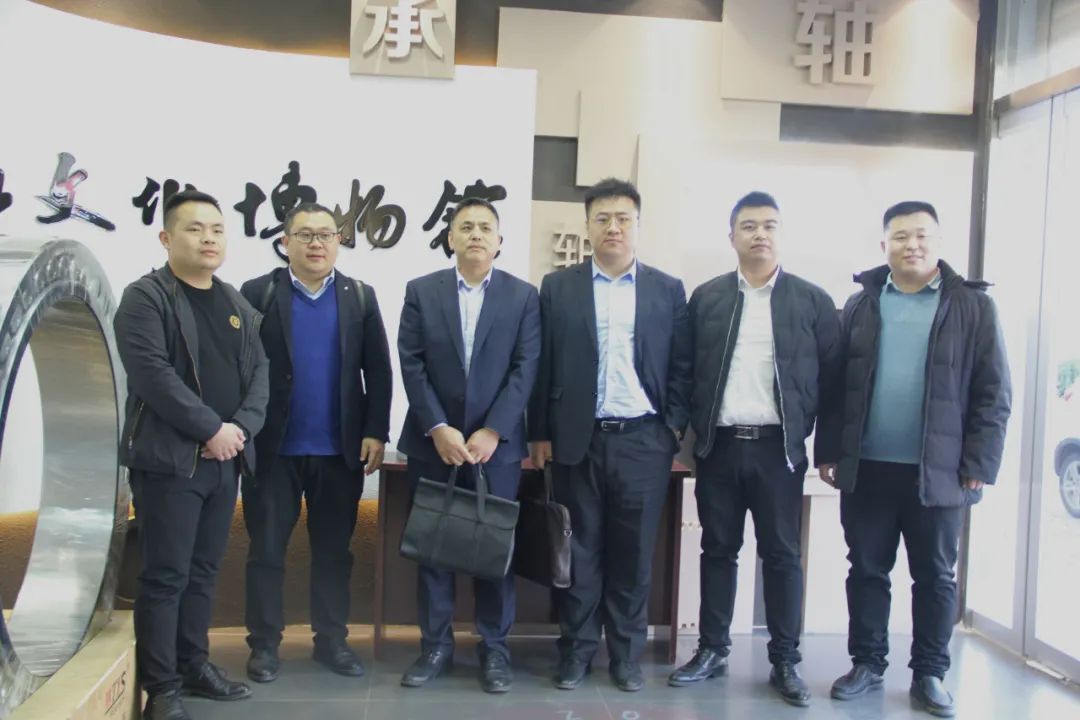 中泰股份:1月22日高管章有虎减持股份合计10万股