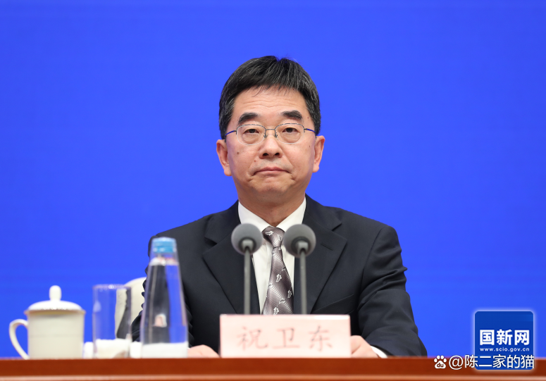 新华社记者对话AI专家张亚勤院士