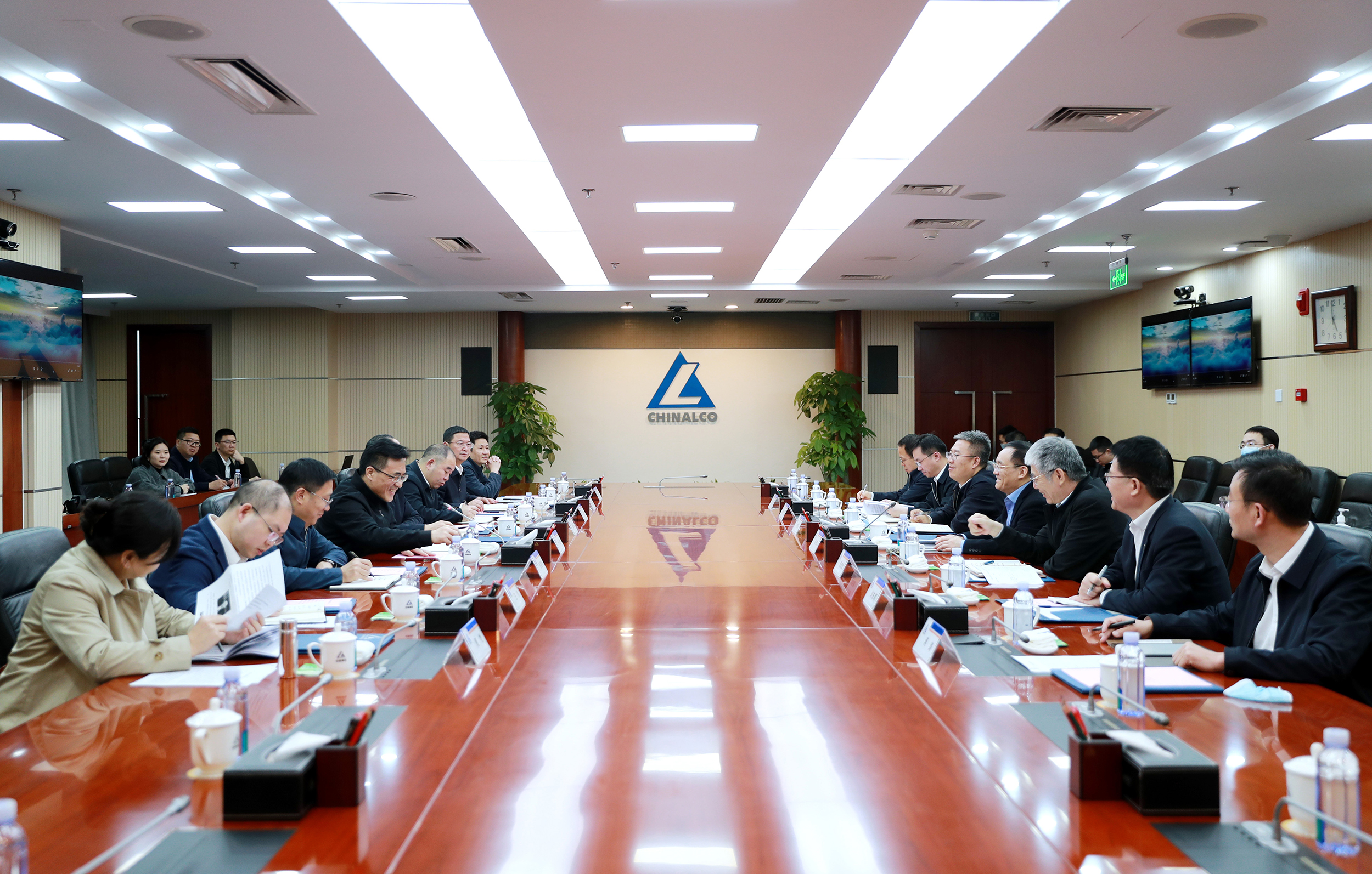 中国铝业:拟与力拓设合资公司收购巴西铝业68.596%股权