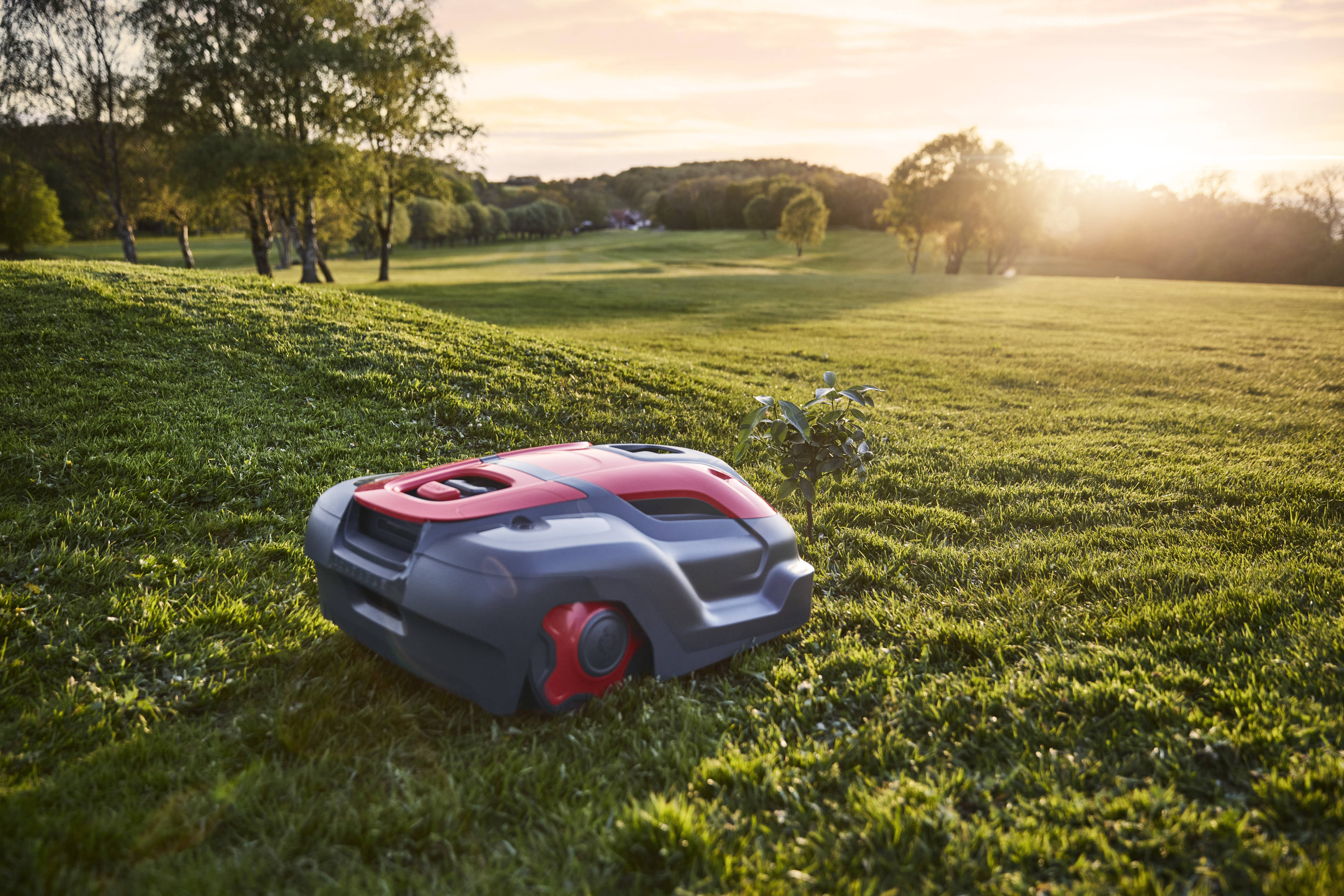 格力博获得发明专利授权：“割草机及在割草机上安装激励器组件的方法”