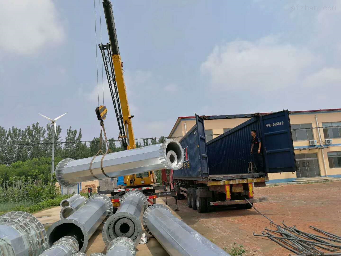 巨力索具获得发明专利授权：“一种风电塔架自螺旋爬升装置”