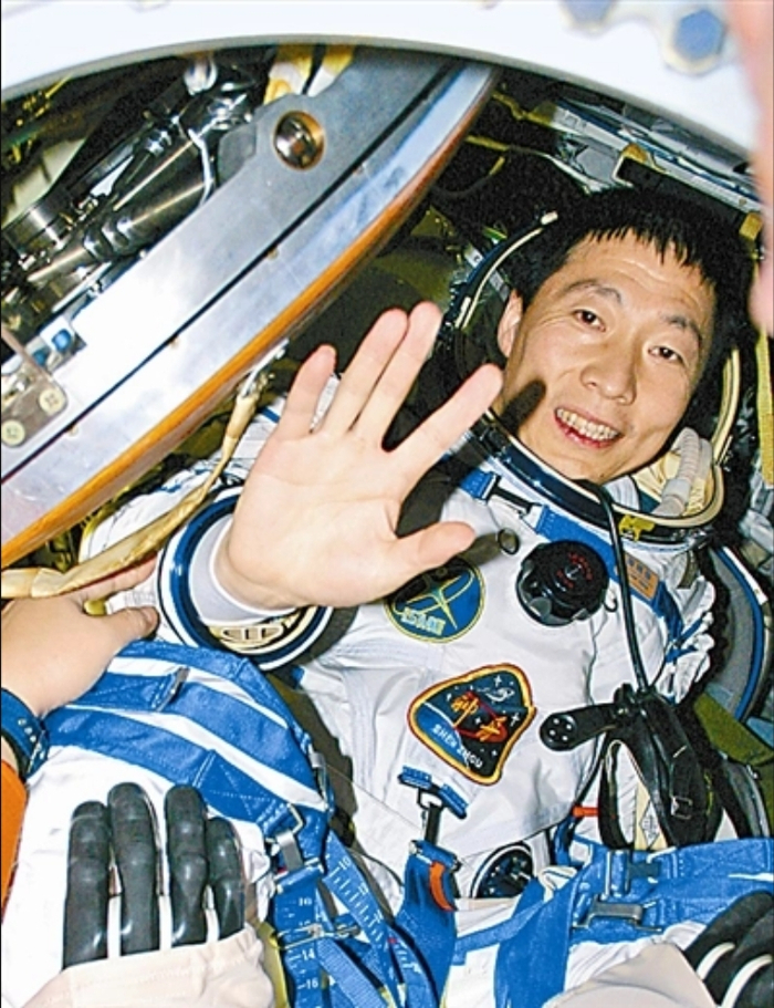 科学与健康|中国科学家在南极“追光”