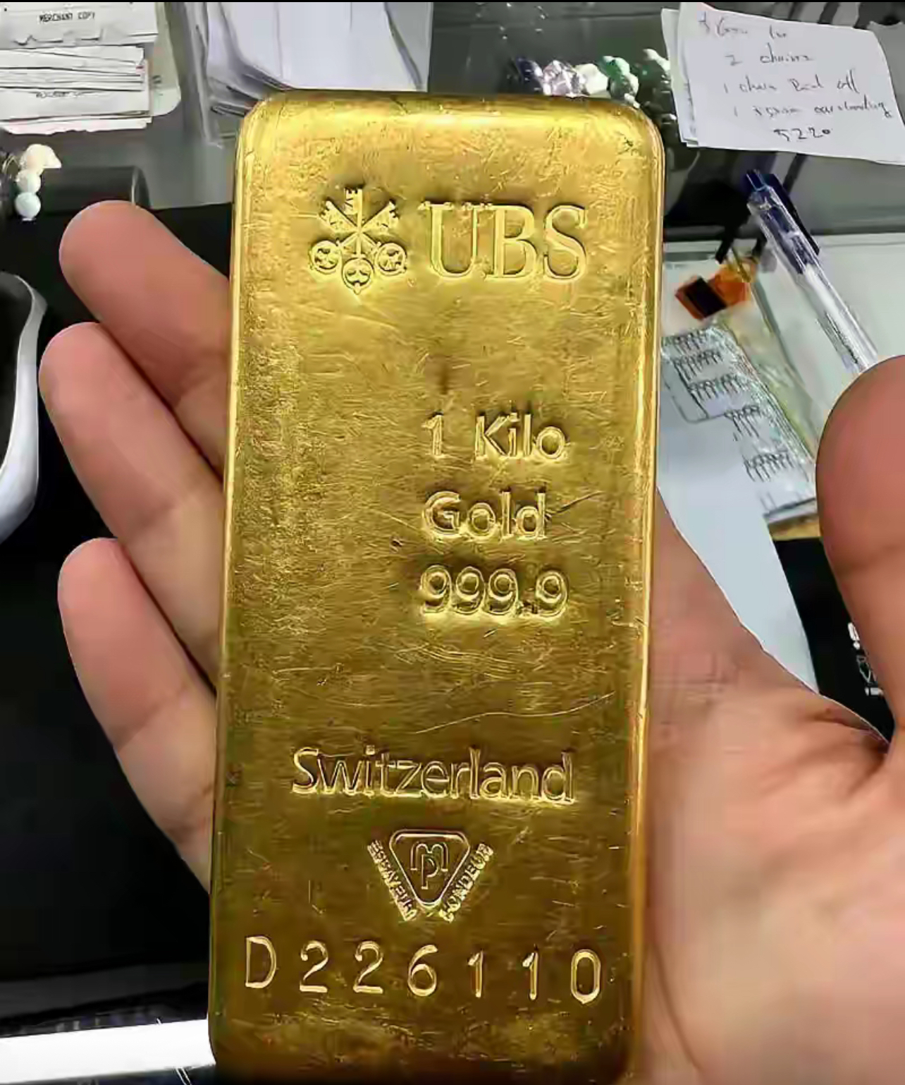 南向资金今日净买入9.53亿港元