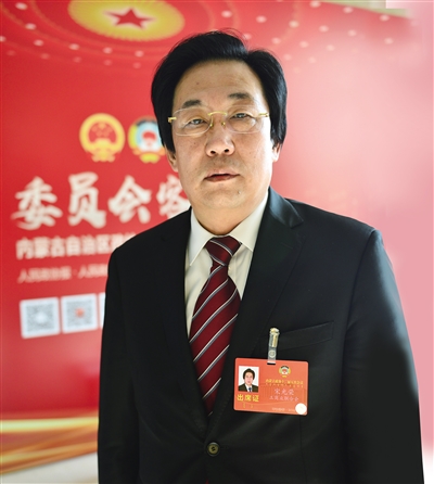 山东省政协委员李新峰：优化营商环境创新金融支持 推动中小企业高质量发展│聚焦2026山东两会