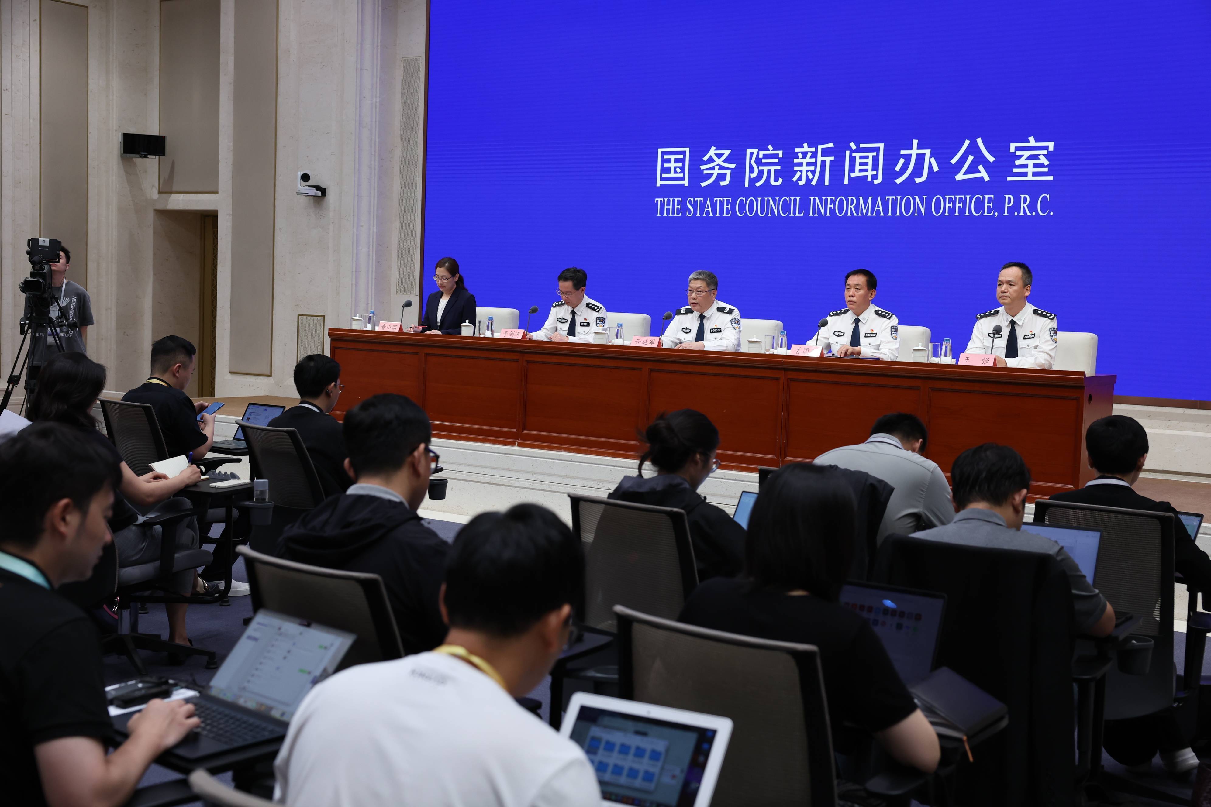 今日看点｜国新办将就加快农业农村现代化，扎实推进乡村全面振兴有关情况举行新闻发布会