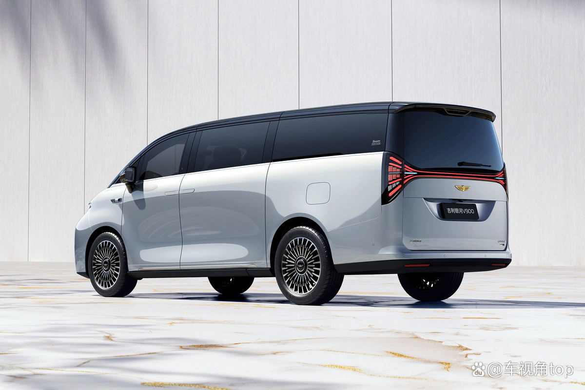 填补豪华MPV空白，吉利银河V900上市