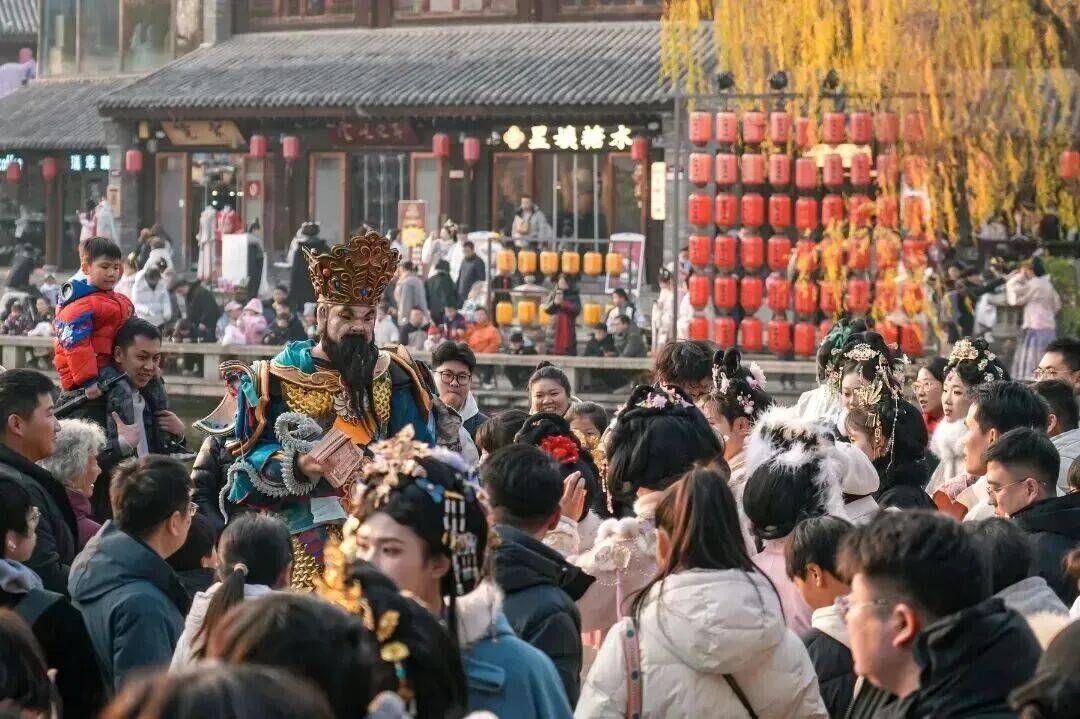 跳出价格战怪圈,汉服织热洛阳文旅经济丨新春走基层