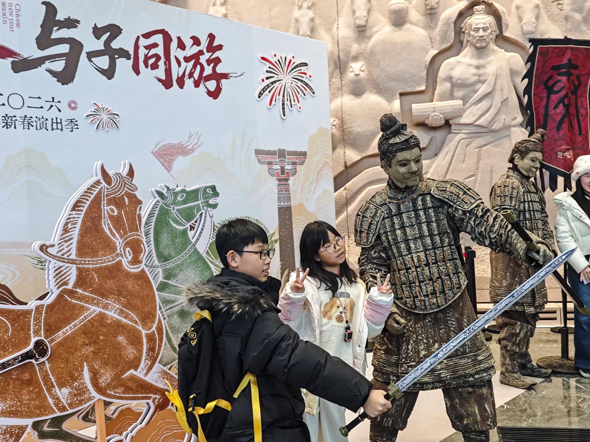 跳出价格战怪圈,汉服织热洛阳文旅经济丨新春走基层