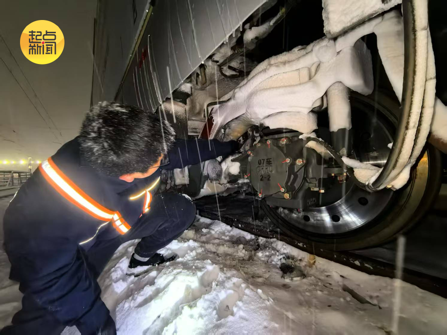 电磁融雪,他们为铁路轨道“送温暖”