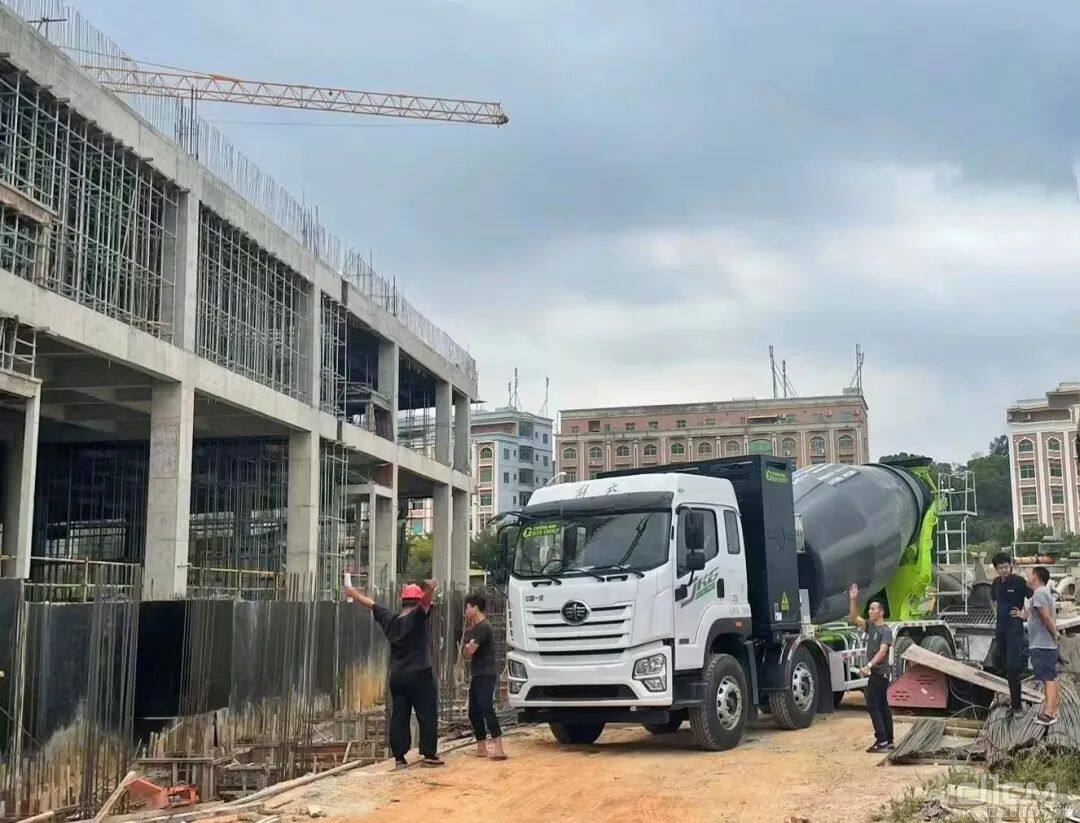 中联重科获得外观设计专利授权：“混凝土搅拌运输车”