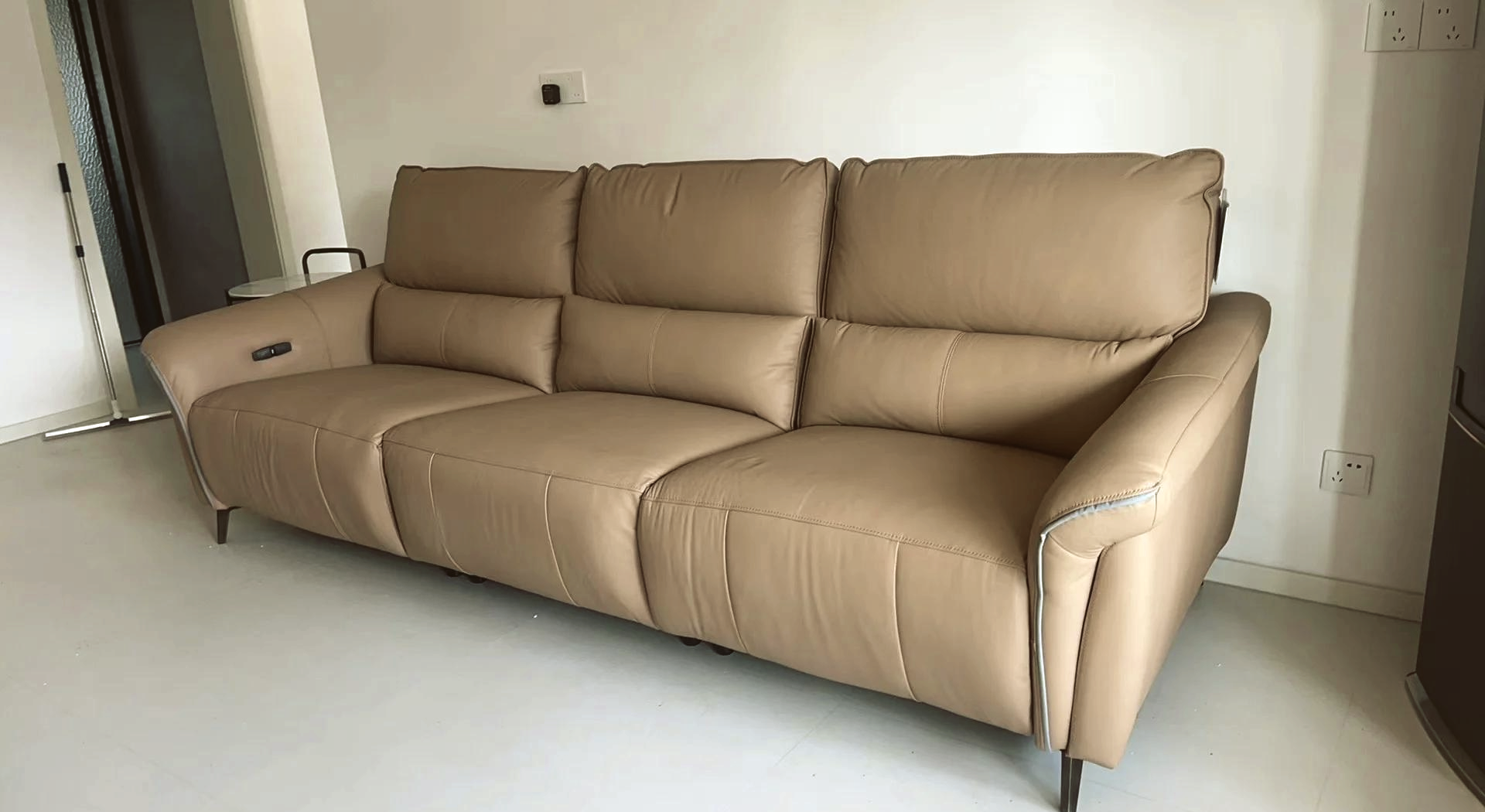 顾家家居获得外观设计专利授权：“沙发（GN.683）”