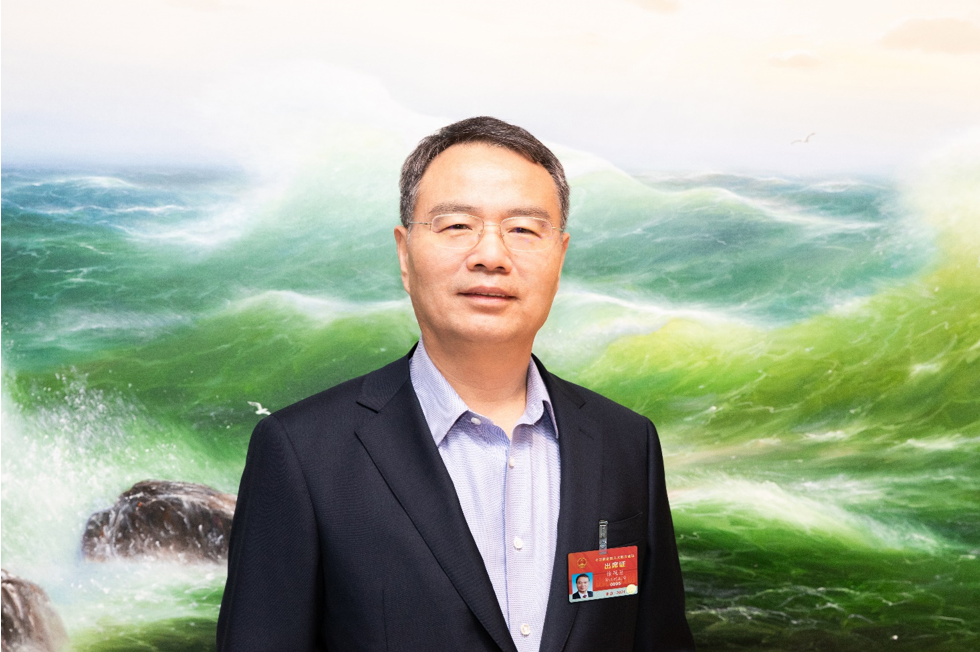 全国人大代表、新乡化纤董事长邵长金：发展菌草纤维产业 加强碳汇产品开发