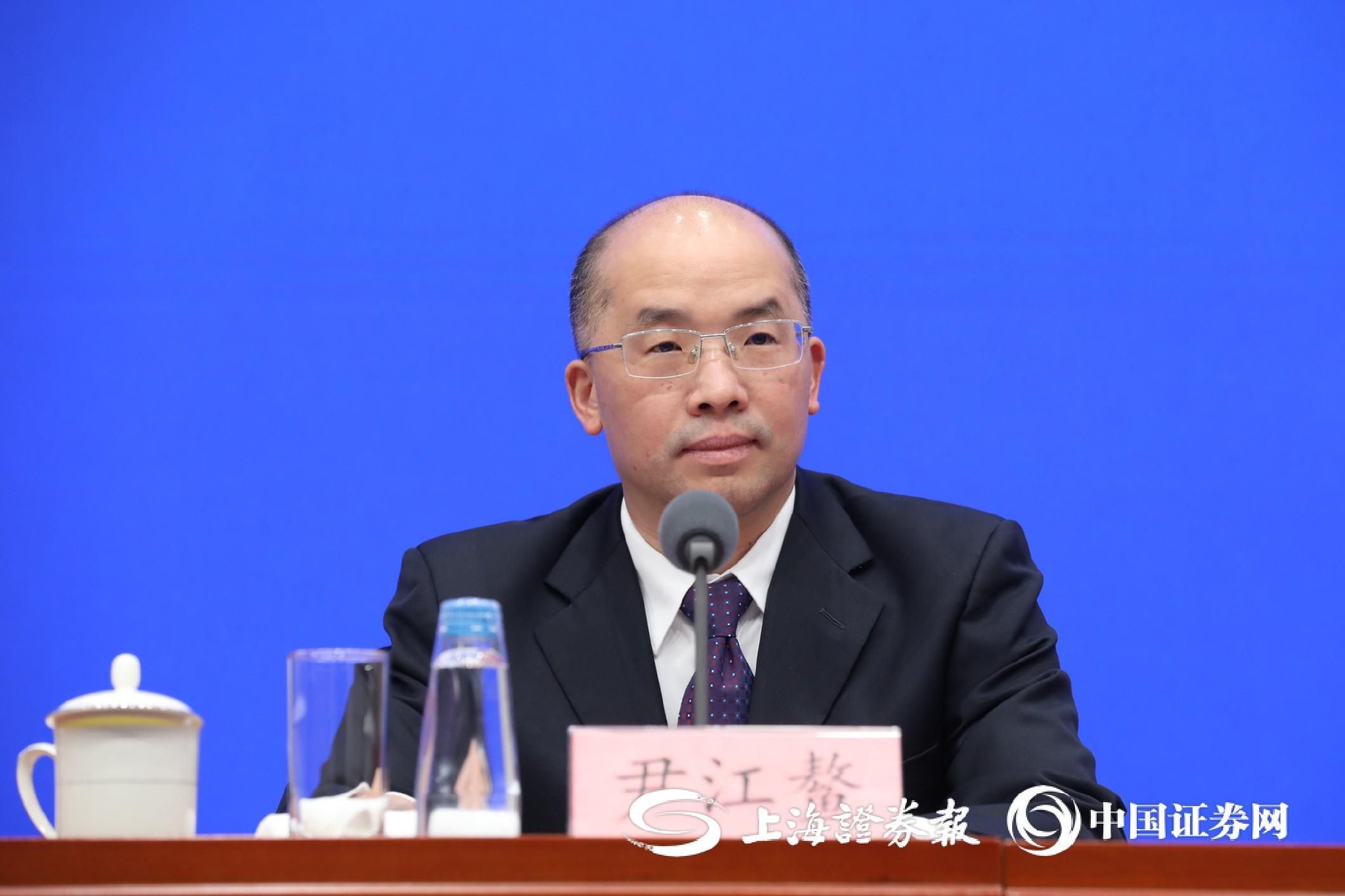 郑栅洁：初步估算今年“六张网”和其他重点领域建设投资将超过7万亿元