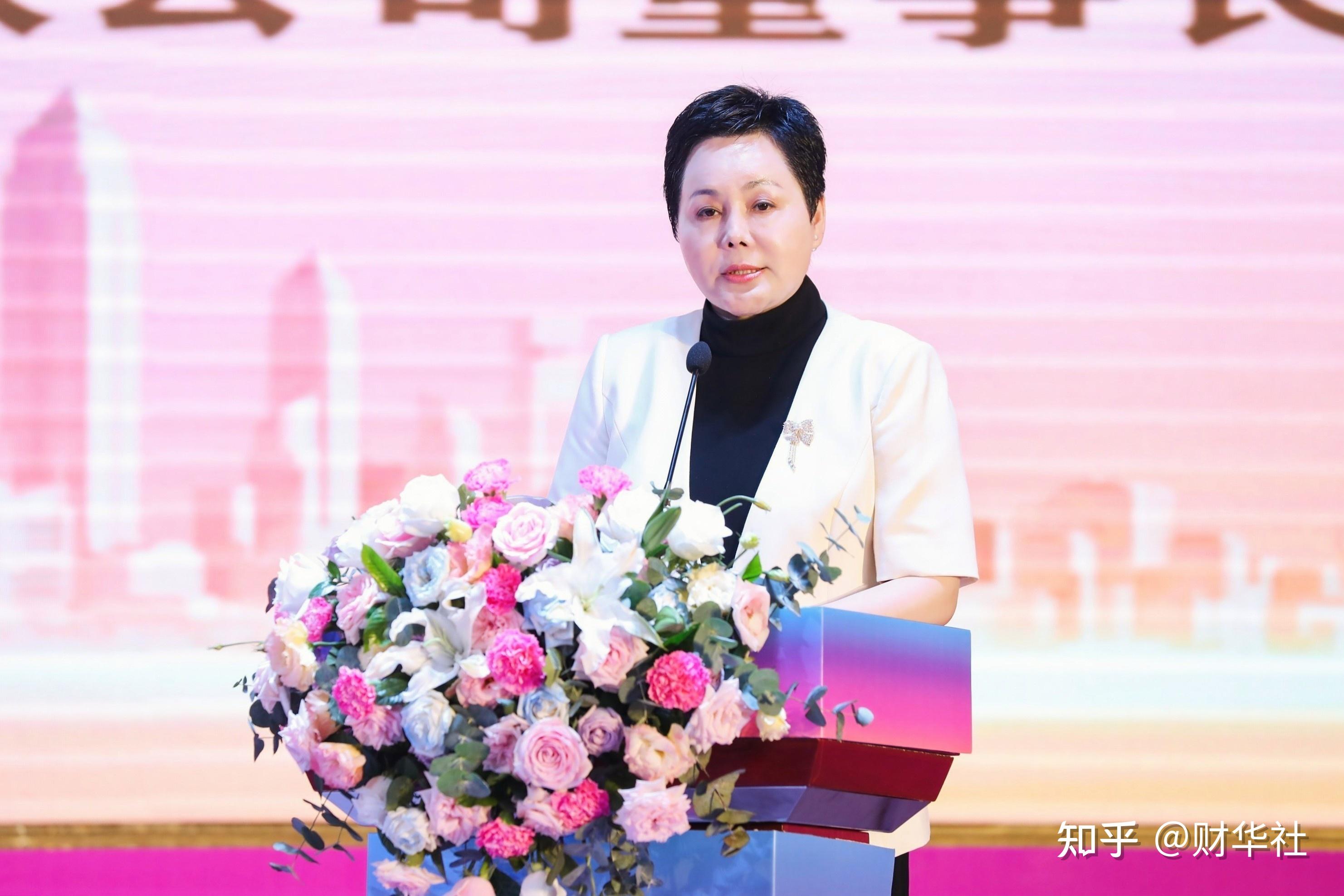 “她力量”｜金鹰基金固定收益部总经理龙悦芳——守正笃行 稳健致远