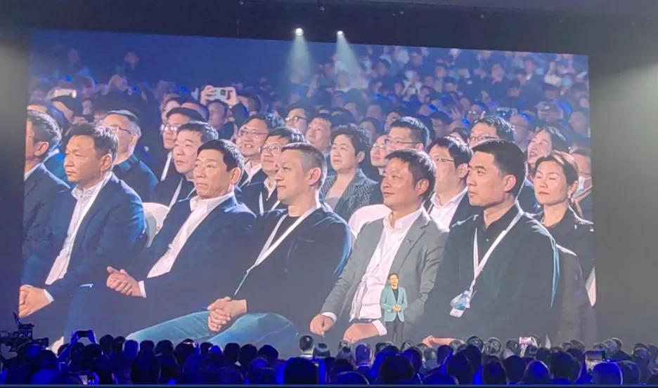 蔚来李斌：今年将发布三款全新车型，五款大型、中大型SUV有望为全年销量增长打下基础