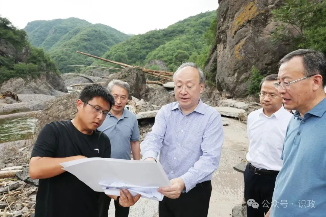 尹力、殷勇会见市长国际企业家顾问