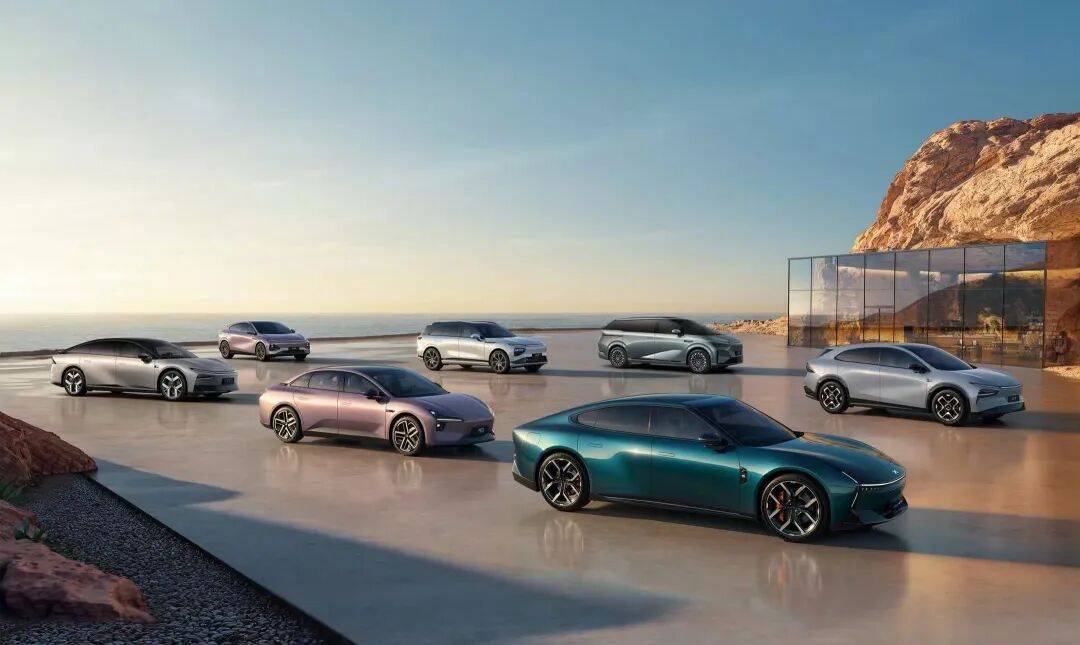 小鹏汽车，单季盈利了！去年四季度毛利率超20%